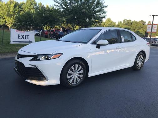 2022 Toyota Camry Hybrid LE
