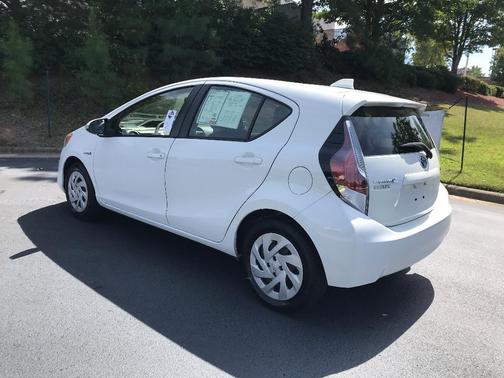 2016 Toyota Prius c One