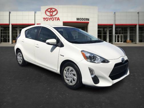 2016 Toyota Prius c One