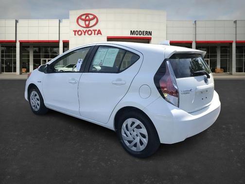 2016 Toyota Prius c One