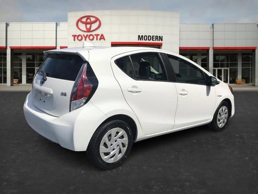 2016 Toyota Prius c One