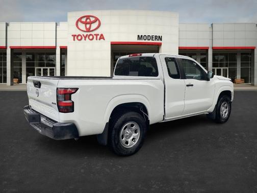 2025 Nissan Frontier S