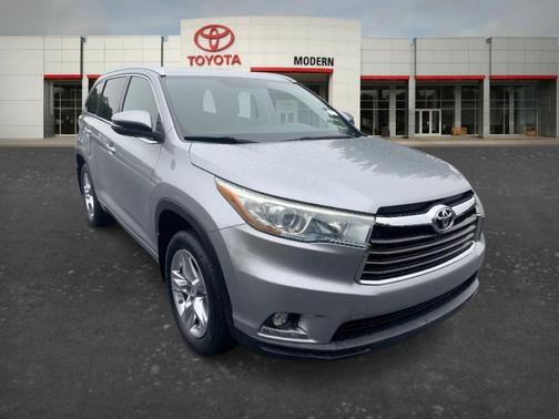 Silver 2015 Toyota Highlander Limited