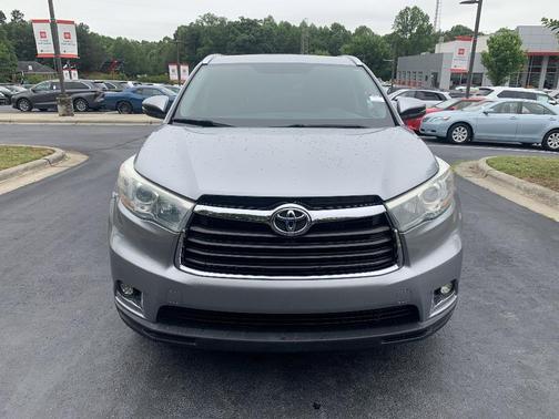 Silver 2015 Toyota Highlander Limited