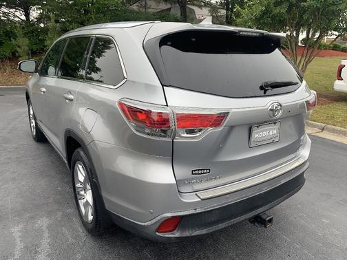 Silver 2015 Toyota Highlander Limited