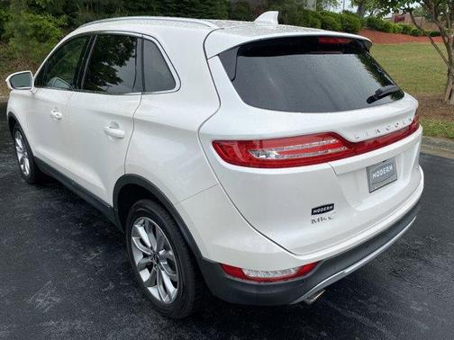 White 2018 Lincoln MKC Select