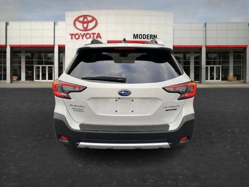 2025 Subaru Outback Touring