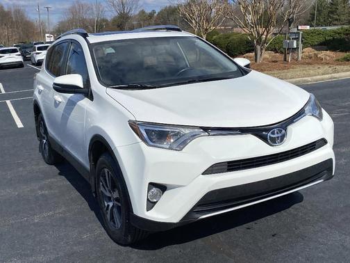 2016 Toyota RAV4 XLE