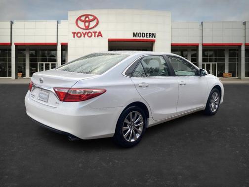 2017 Toyota Camry XLE