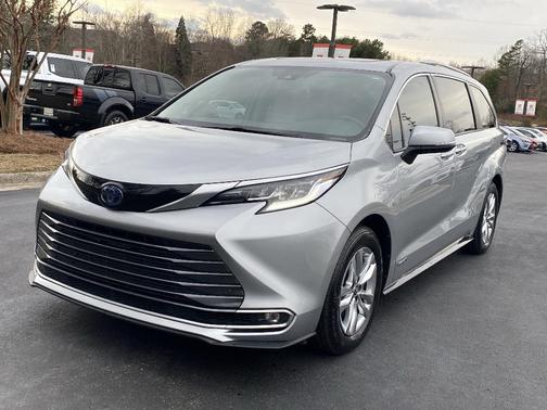 2021 Toyota Sienna Limited