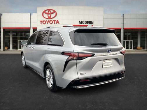2021 Toyota Sienna Limited