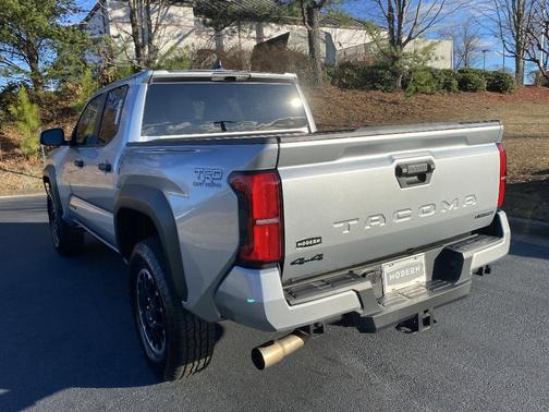 2025 Toyota Tacoma Hybrid TRD HYBRID
