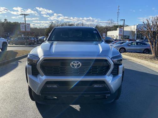 2025 Toyota Tacoma Hybrid TRD HYBRID