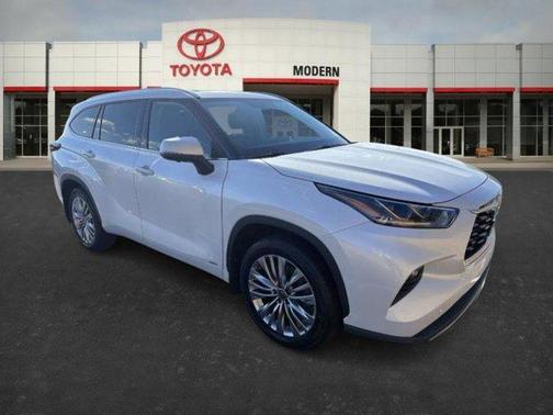 2024 Toyota Highlander Hybrid Platinum