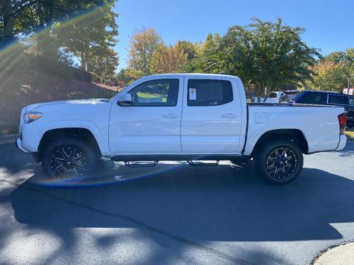 2023 Toyota Tacoma SR