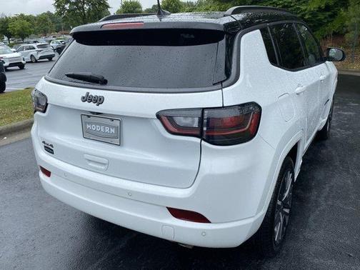 White 2022 Jeep Compass Altitude