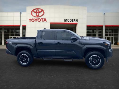 2025 Toyota Tacoma Hybrid TRD HYBRID
