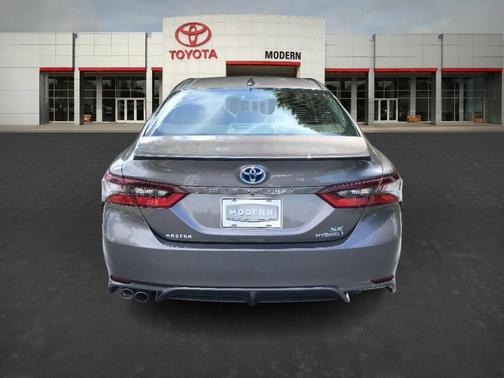 2024 Toyota Camry Hybrid SE