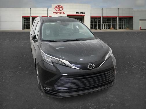 Black 2026 Toyota Sienna XLE 8 Passenger