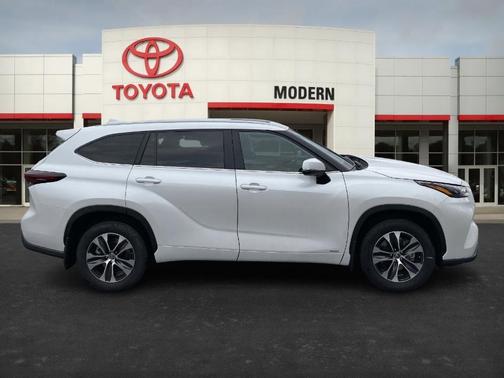 2025 Toyota Highlander Hybrid XLE