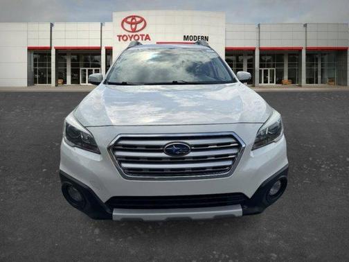 Crystal White Pearl 2015 Subaru Outback 2.5i Limited
