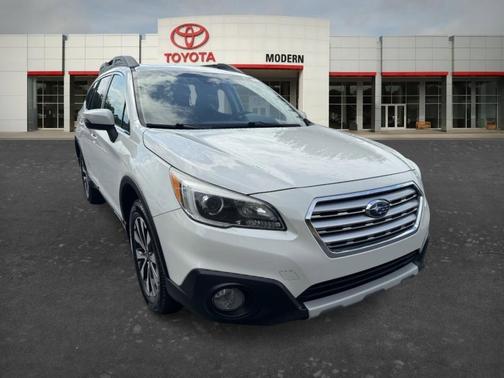 Crystal White Pearl 2015 Subaru Outback 2.5i Limited