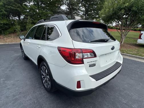 Crystal White Pearl 2015 Subaru Outback 2.5i Limited