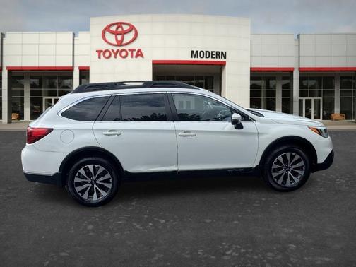 Crystal White Pearl 2015 Subaru Outback 2.5i Limited