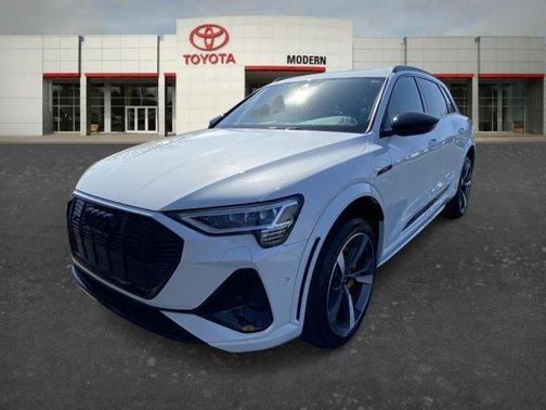 2022 Audi e-tron S Premium Plus