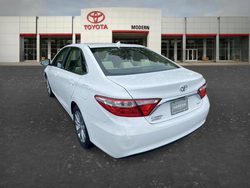 White 2017 Toyota Camry XLE