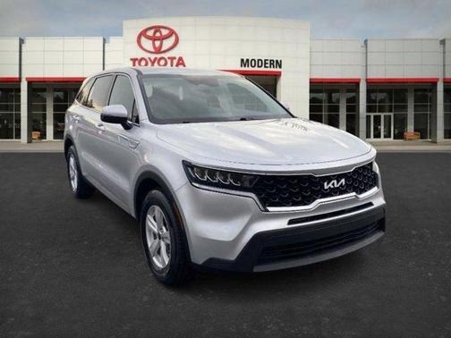 2022 Kia Sorento LX