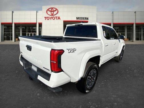 2025 Toyota Tacoma Hybrid TRD HYBRID