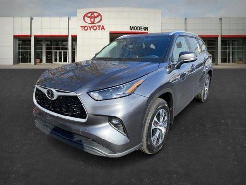 2025 Toyota Highlander XLE