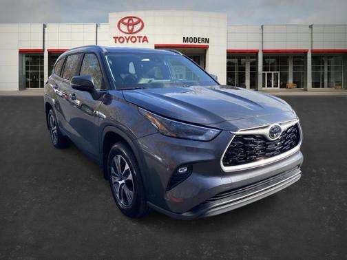 2025 Toyota Highlander XLE