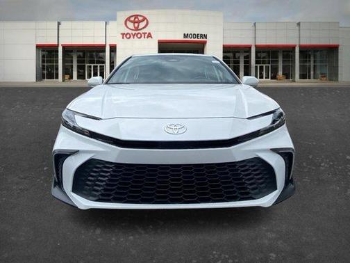 White 2025 Toyota Camry SE