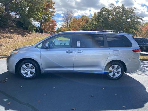 2012 Toyota Sienna LE