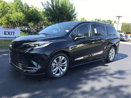 2022 Toyota Sienna Platinum 7 Passenger