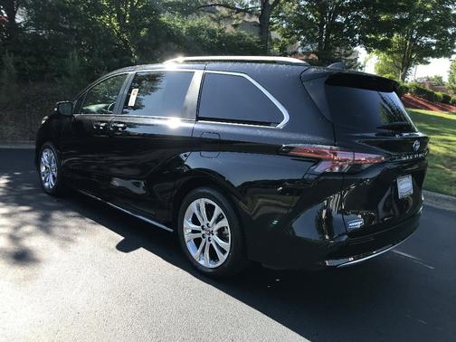2022 Toyota Sienna Platinum 7 Passenger
