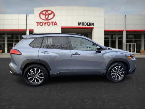 2025 Toyota Corolla Cross Hybrid SE