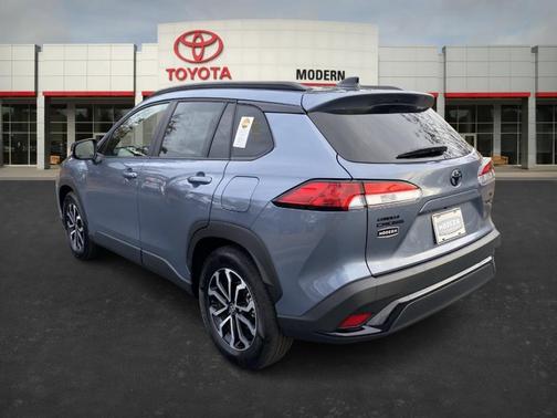 2025 Toyota Corolla Cross Hybrid SE