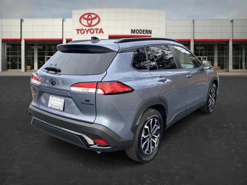 2025 Toyota Corolla Cross Hybrid SE