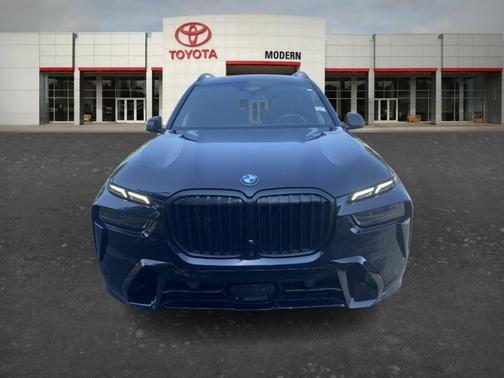 Black 2024 BMW X7 xDrive40i