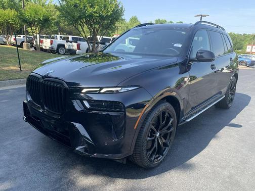 Black 2024 BMW X7 xDrive40i