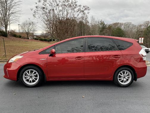 2012 Toyota Prius v Two