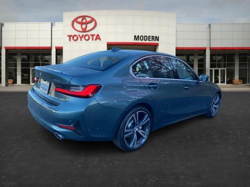 2021 BMW 330 i xDrive