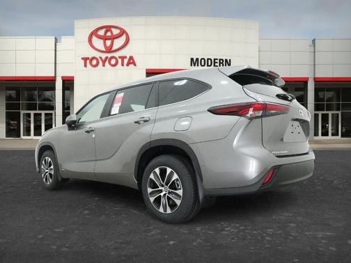 2026 Toyota Highlander Hybrid XLE