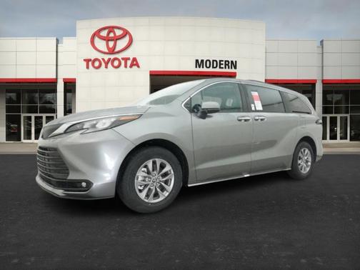 2026 Toyota Sienna XLE 8 Passenger