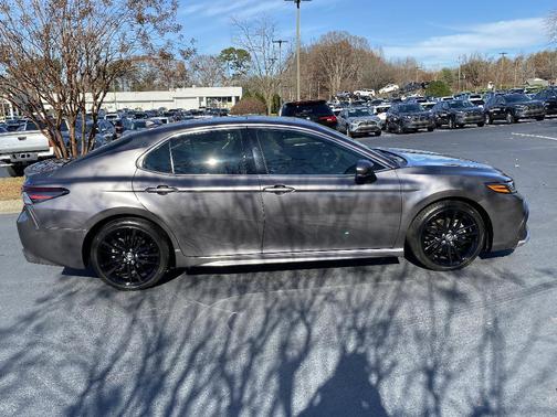 2022 Toyota Camry Hybrid XSE