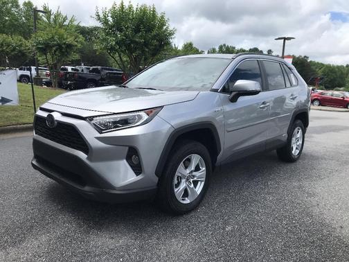 2020 Toyota RAV4 Hybrid XLE