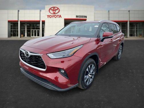 2025 Toyota Highlander Hybrid XLE